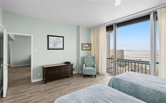 4600 Ocean Dr 1002, Corpus Christi, TX 78412