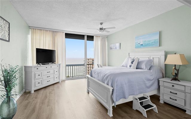 4600 Ocean Dr 1002, Corpus Christi, TX 78412