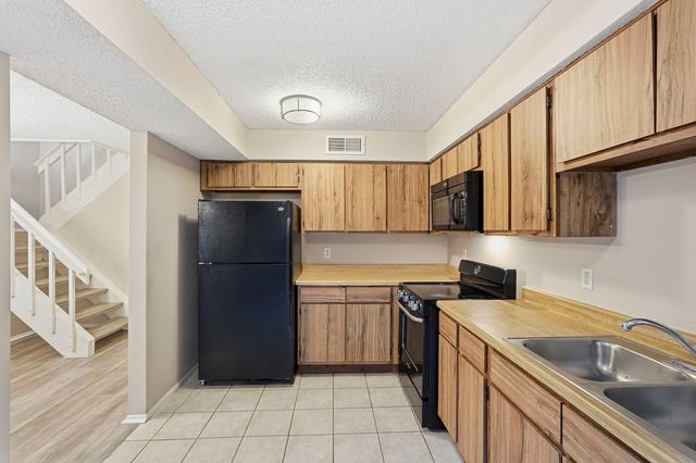 3168 Windchase Boulevard 464, Houston, TX 77082