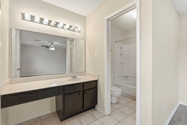 3168 Windchase Boulevard 464, Houston, TX 77082