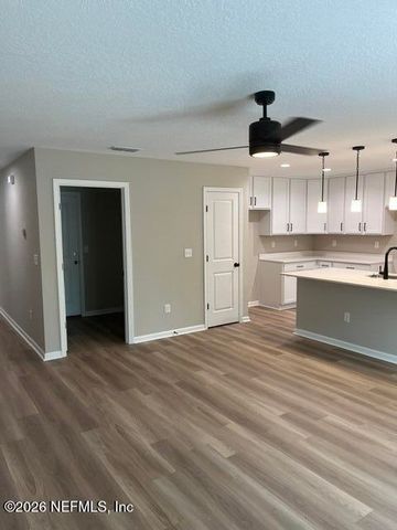 1634 VALENCIA Drive, Jacksonville, FL 32207