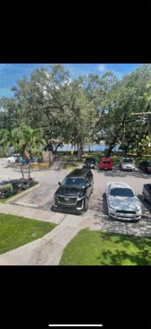 3680 N 56th Ave 823, Hollywood, FL 33021