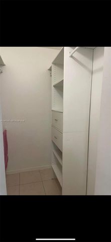 3680 N 56th Ave 823, Hollywood, FL 33021