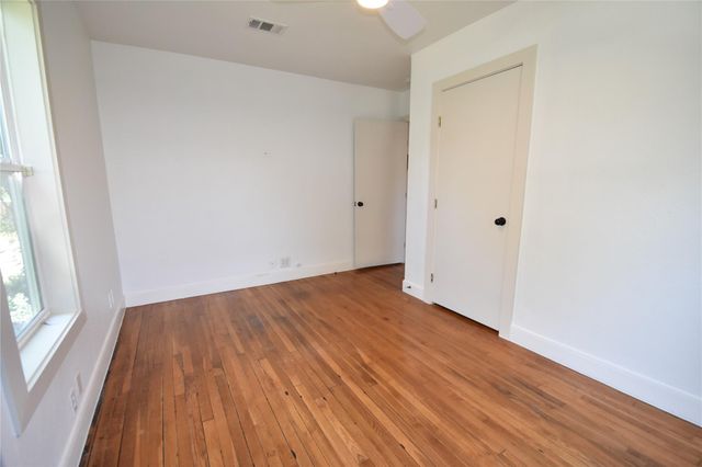 2012 S Payne Ave A, Austin, TX 78757