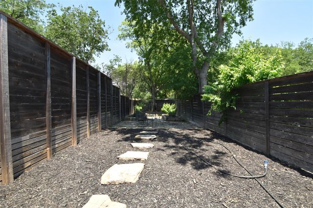 2012 S Payne Ave A, Austin, TX 78757