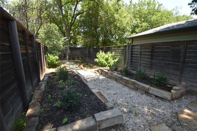 2012 S Payne Ave A, Austin, TX 78757