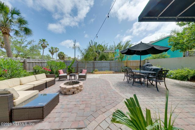 1105 6TH Street S, Jacksonville Beach, FL 32256