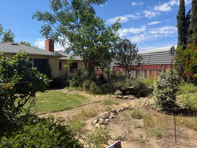 7555 E Whitmore Ave, Hughson, CA 95326