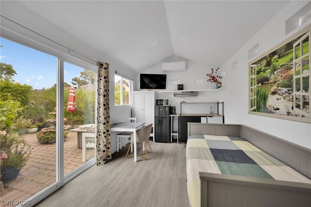 2324 Florissant Drive, Las Vegas, NV 89128