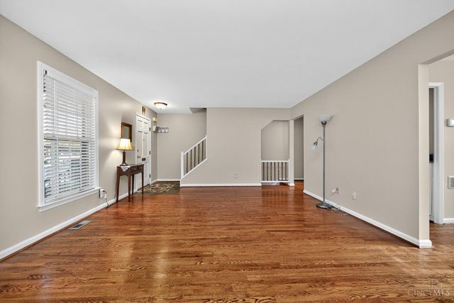 33 Creekwood Square, Glendale, OH 45246