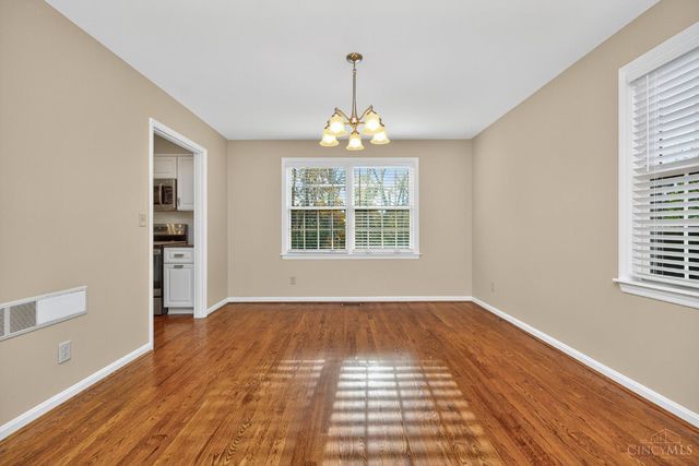 33 Creekwood Square, Glendale, OH 45246