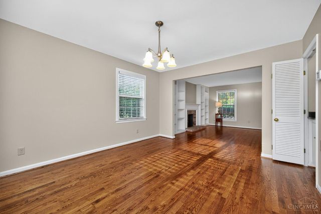 33 Creekwood Square, Glendale, OH 45246