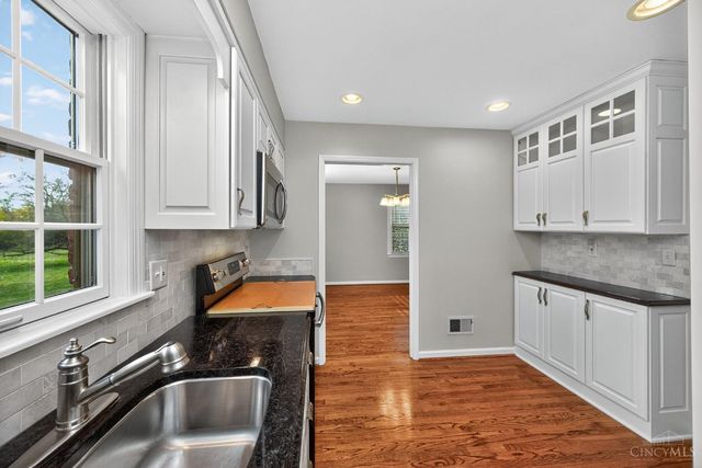 33 Creekwood Square, Glendale, OH 45246