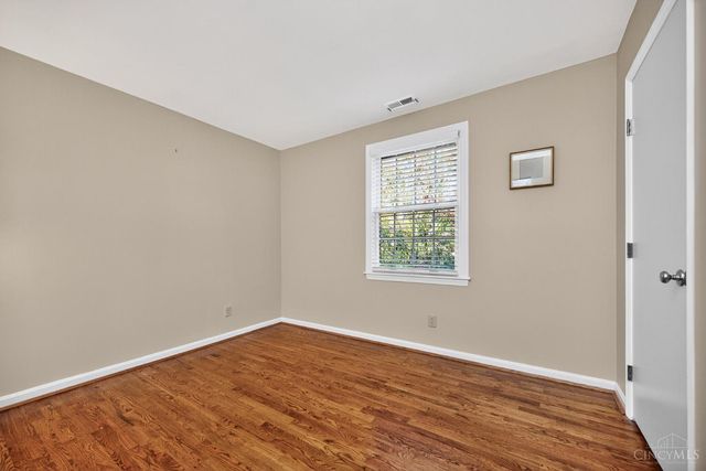 33 Creekwood Square, Glendale, OH 45246