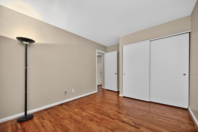 33 Creekwood Square, Glendale, OH 45246