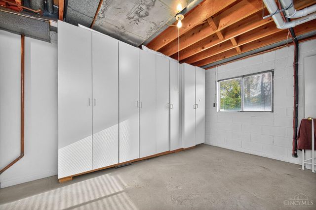 33 Creekwood Square, Glendale, OH 45246