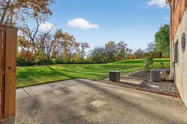 33 Creekwood Square, Glendale, OH 45246