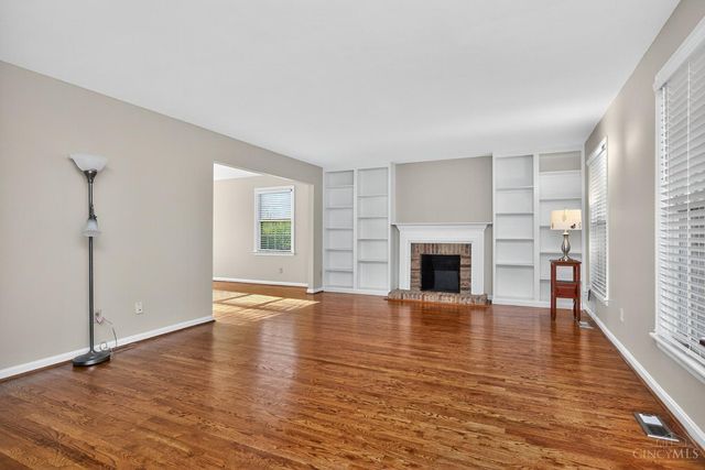 33 Creekwood Square, Glendale, OH 45246