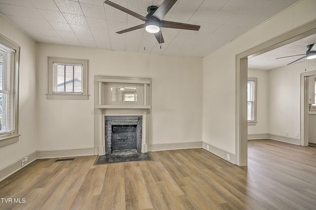 1406 Happy Valley Street, Elizabethton, TN 37643