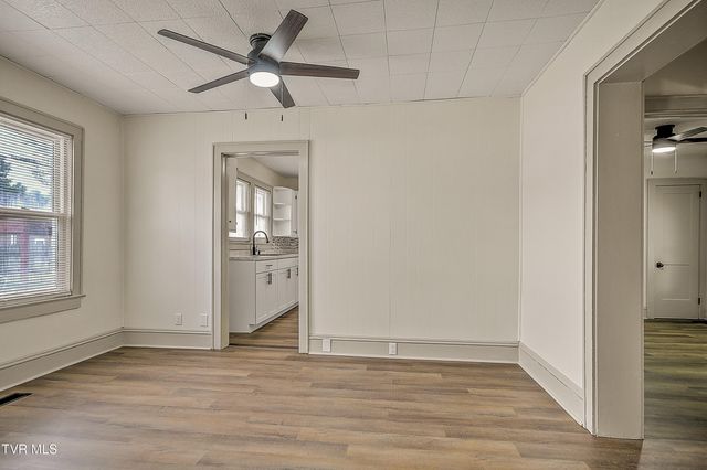 1406 Happy Valley Street, Elizabethton, TN 37643