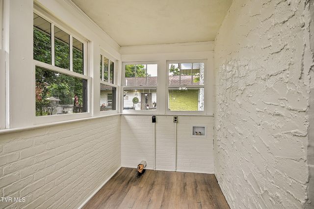 1406 Happy Valley Street, Elizabethton, TN 37643