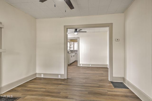 1406 Happy Valley Street, Elizabethton, TN 37643
