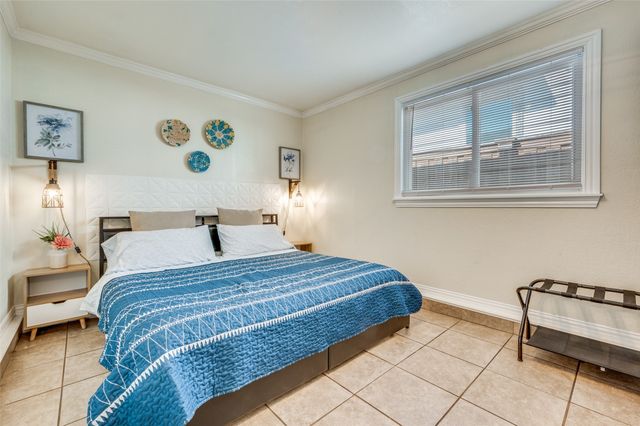 2619 Kingston Street, Dallas, TX 75211