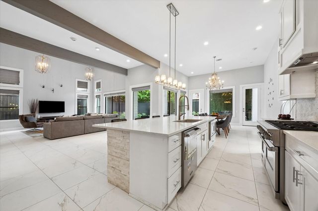 1959 Portsmouth Street, Houston, TX 77098