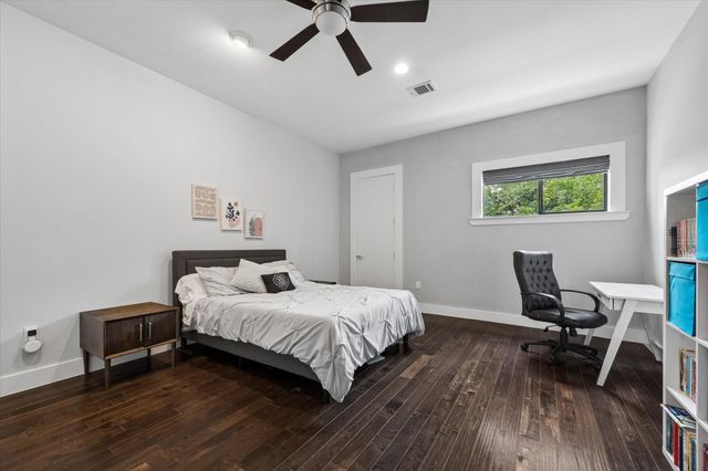 1959 Portsmouth Street, Houston, TX 77098