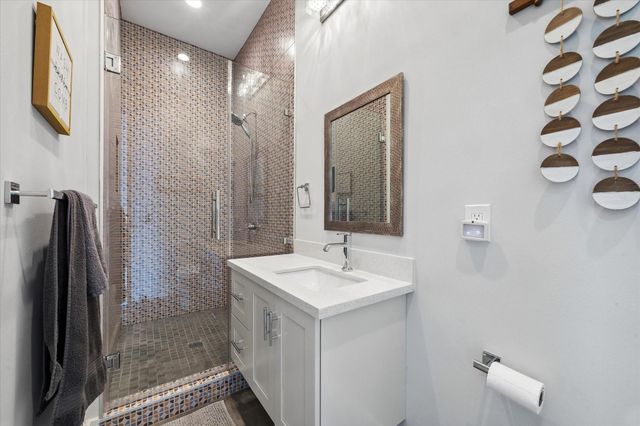 1959 Portsmouth Street, Houston, TX 77098