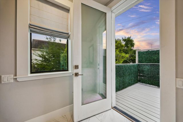 1959 Portsmouth Street, Houston, TX 77098