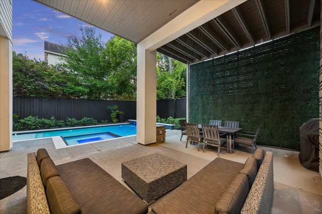 1959 Portsmouth Street, Houston, TX 77098