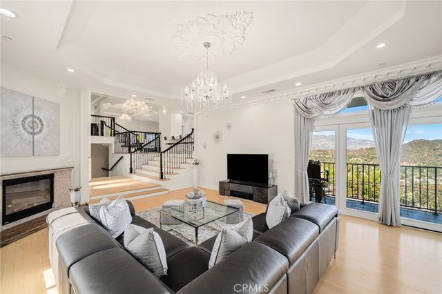 3426 Ayars Canyon Way, Glendale, CA 91208