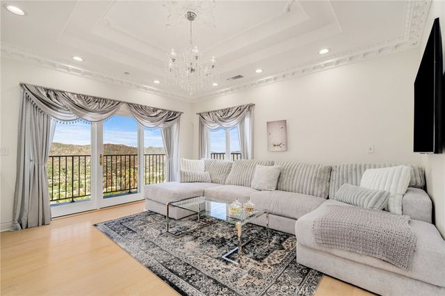 3426 Ayars Canyon Way, Glendale, CA 91208