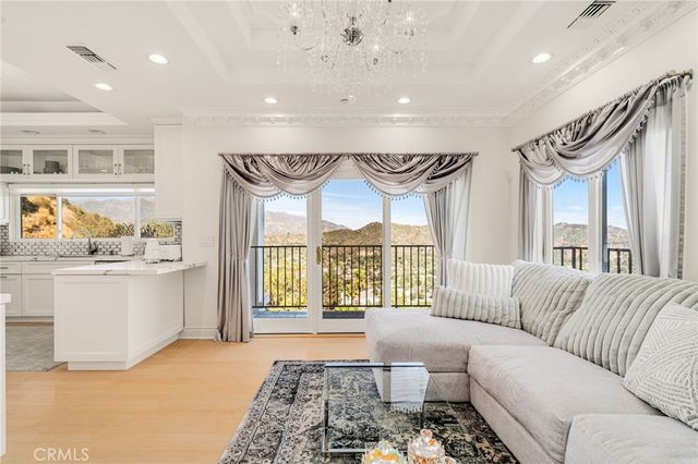 3426 Ayars Canyon Way, Glendale, CA 91208