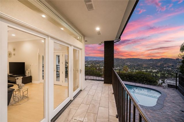 3426 Ayars Canyon Way, Glendale, CA 91208