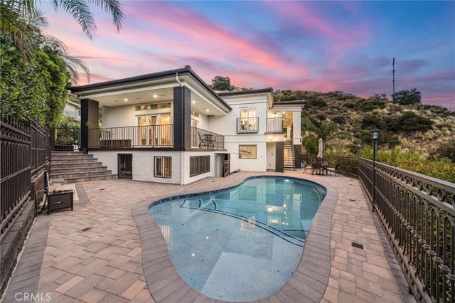 3426 Ayars Canyon Way, Glendale, CA 91208