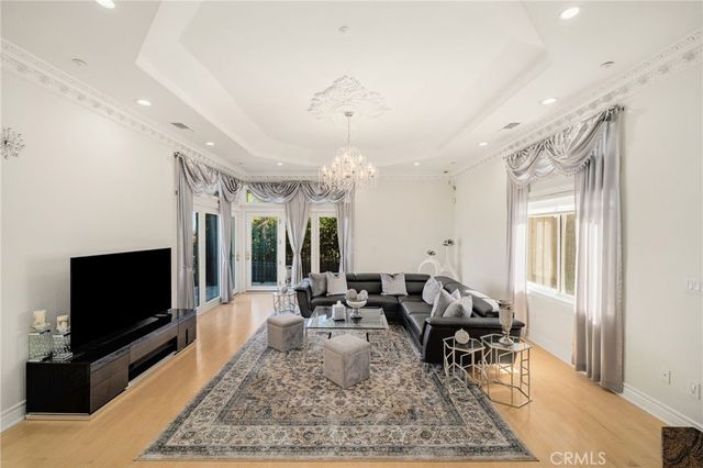 3426 Ayars Canyon Way, Glendale, CA 91208