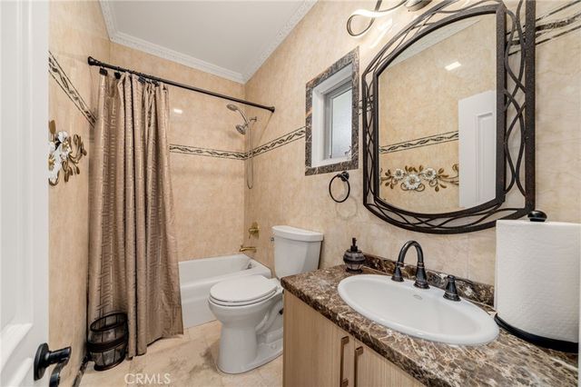 3426 Ayars Canyon Way, Glendale, CA 91208