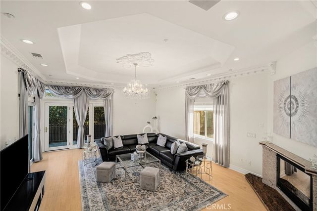 3426 Ayars Canyon Way, Glendale, CA 91208