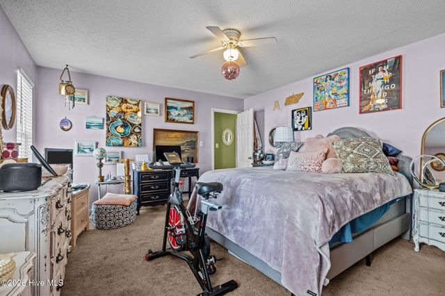 305 Tassel Court, Hubert, NC 28539