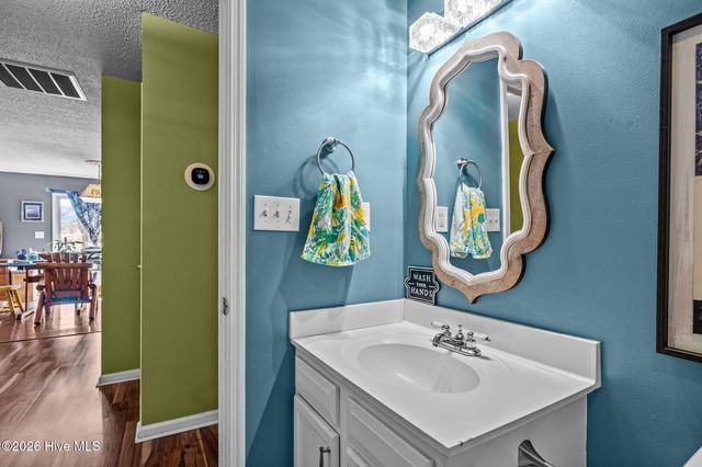 305 Tassel Court, Hubert, NC 28539