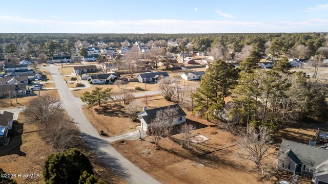 305 Tassel Court, Hubert, NC 28539