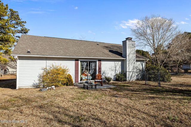 305 Tassel Court, Hubert, NC 28539