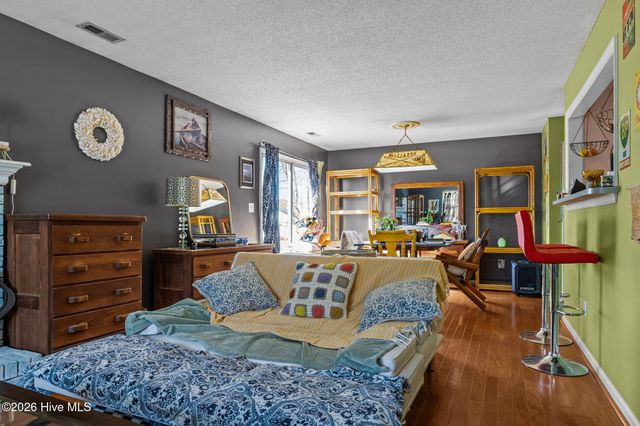 305 Tassel Court, Hubert, NC 28539