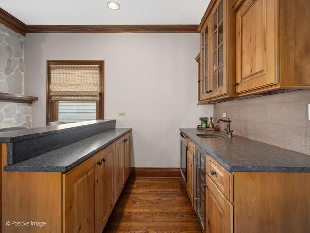 652 S Fairview Avenue, Elmhurst, IL 60126