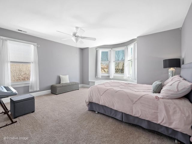 652 S Fairview Avenue, Elmhurst, IL 60126