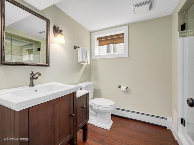 652 S Fairview Avenue, Elmhurst, IL 60126