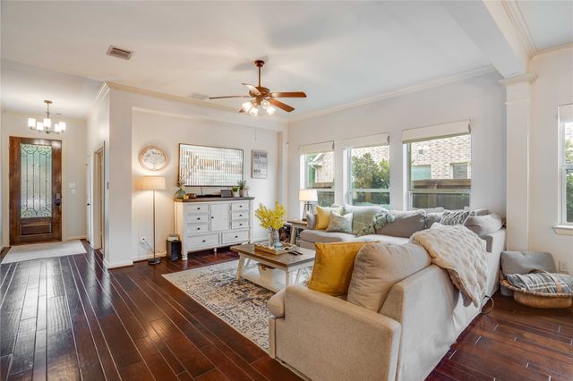 1050 Lone Ivory Trail, Arlington, TX 76005