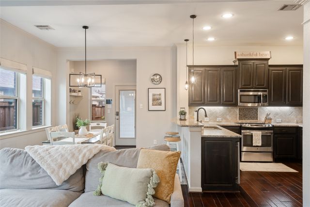 1050 Lone Ivory Trail, Arlington, TX 76005